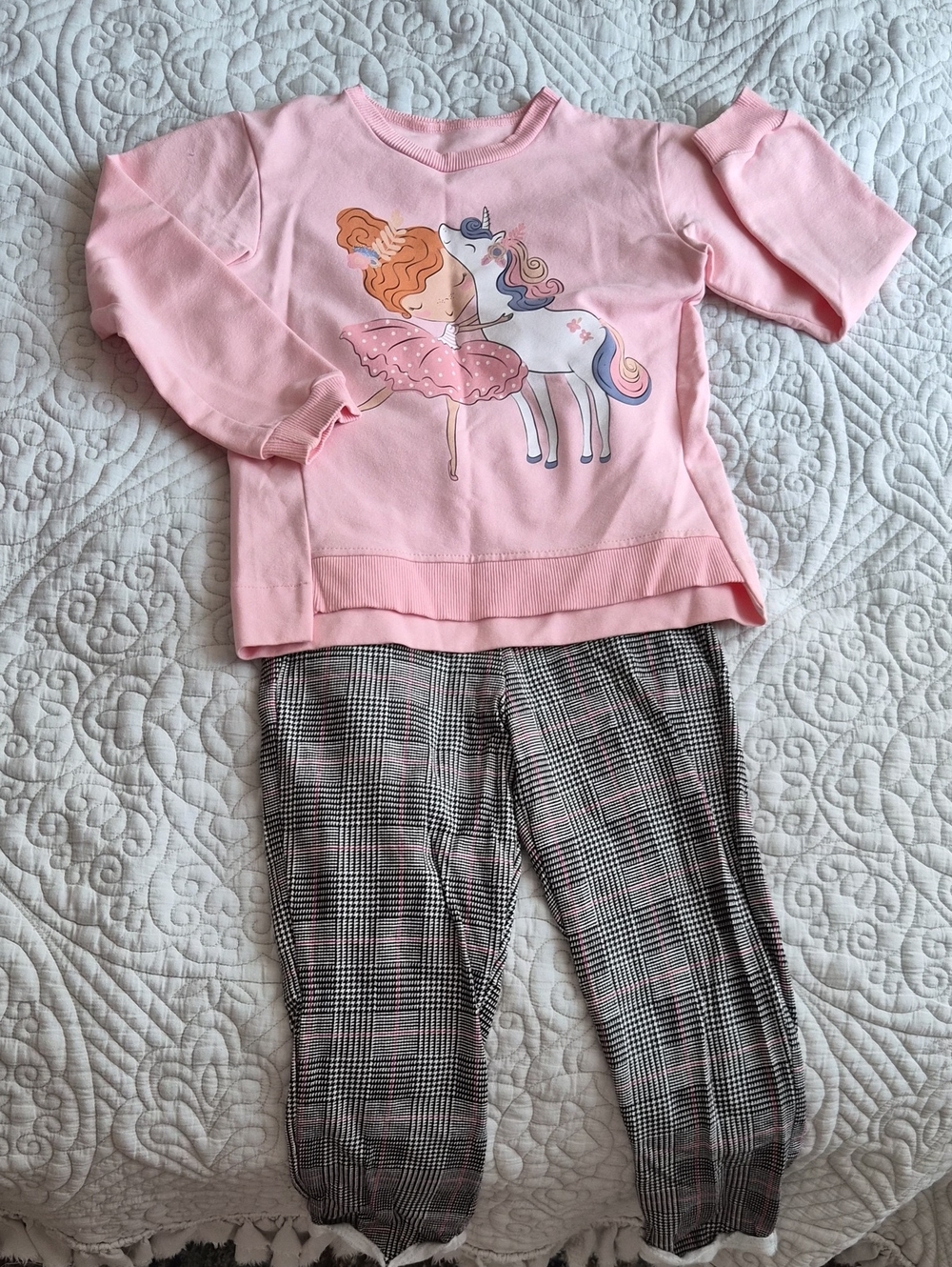 Toddler Girl Unicorn Shirt And Pants Set Size 4/5